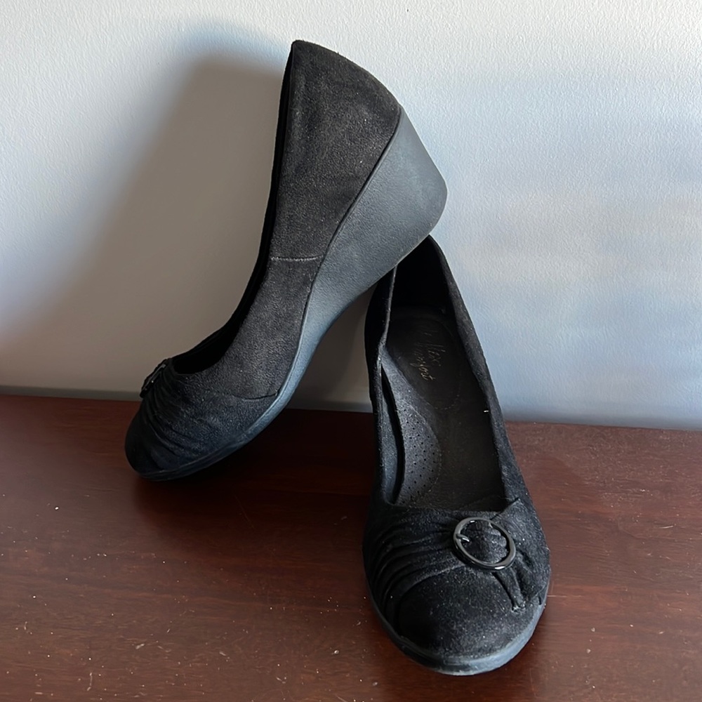Ladies black dress wedge